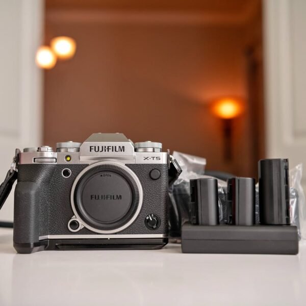 Fujifilm X-T5 Mirrorless Camera