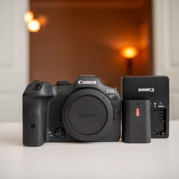 Canon EOS R7 Camera