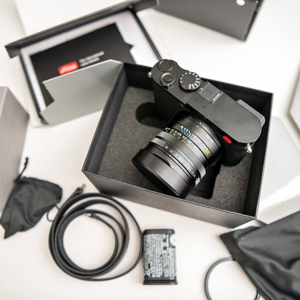 Leica Q2 Camera