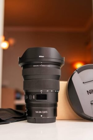 Nikon Z 14-24mm f2.8 S lens (read description)