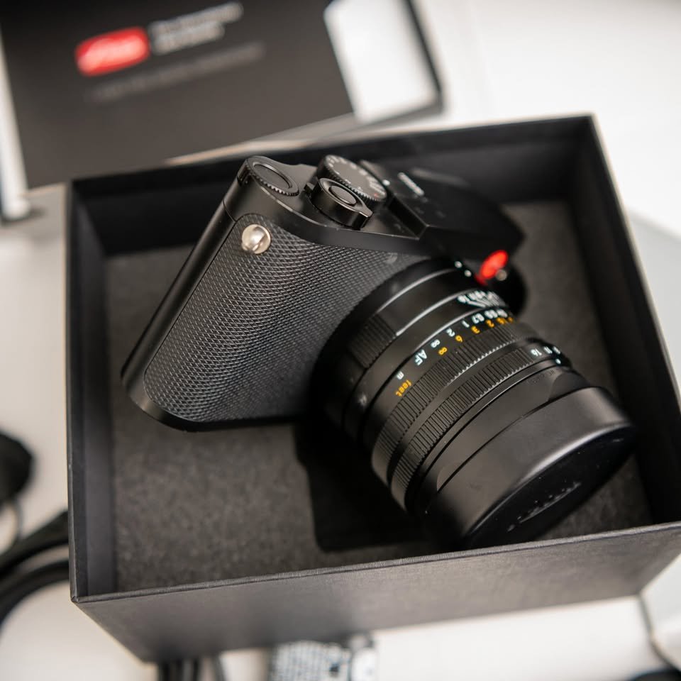 Leica Q2 Camera - Image 6