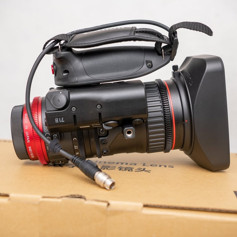 Canon CN-E 18-80mm T4.4 with zooming grip - Image 7