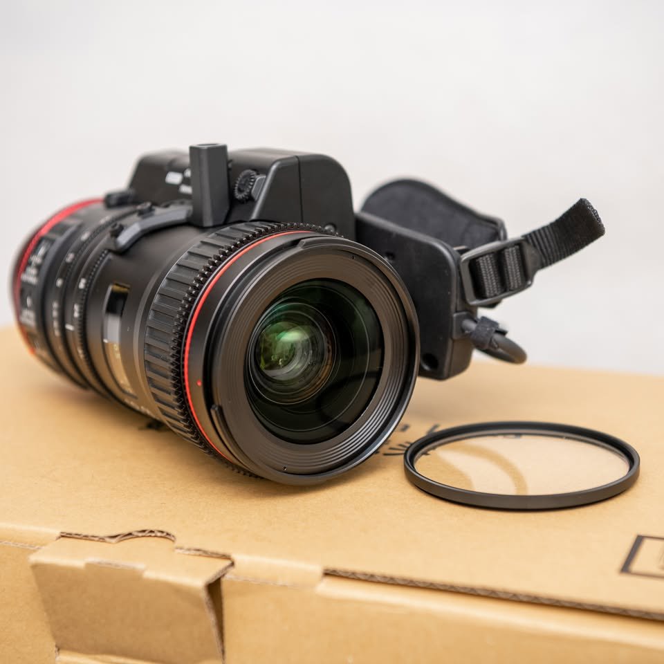 Canon CN-E 18-80mm T4.4 with zooming grip - Image 9